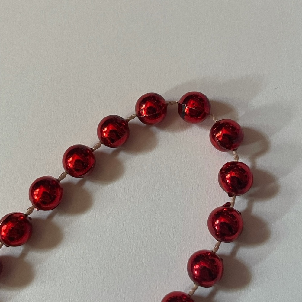 Red Plastic Bead Necklace - Picture 6 of 8